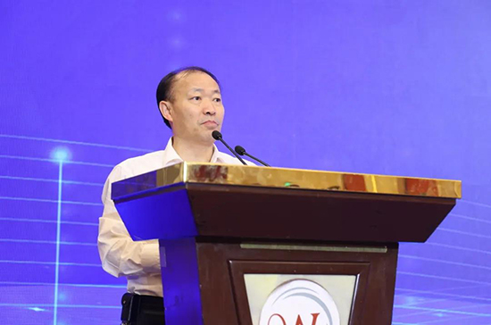 江南大學(xué)副校長(zhǎng)顧正彪致辭.jpg